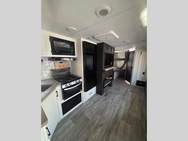 2025 Venture RV 2025 Venture RV Sienna - thumbnail 3