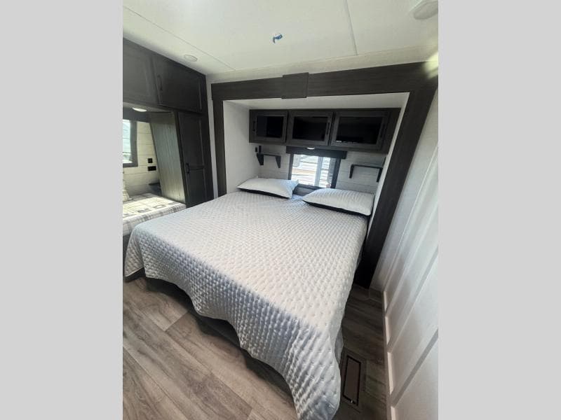 2025 Venture RV 2025 Venture RV SportTrek - thumbnail 6