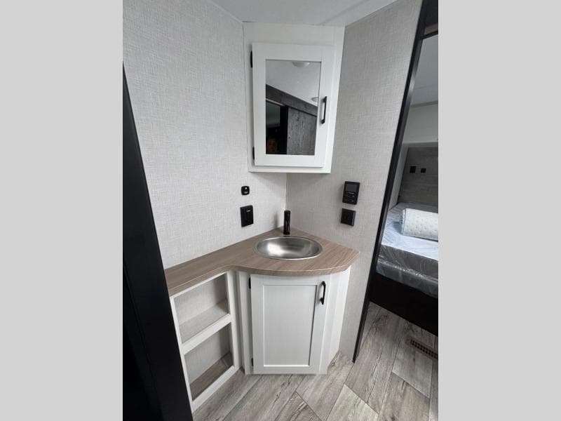 2025 Venture RV 2025 Venture RV Sienna - thumbnail 7