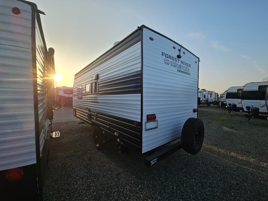 2025 Forest River 2025 Forest River Cherokee Wolf Pup - thumbnail 5