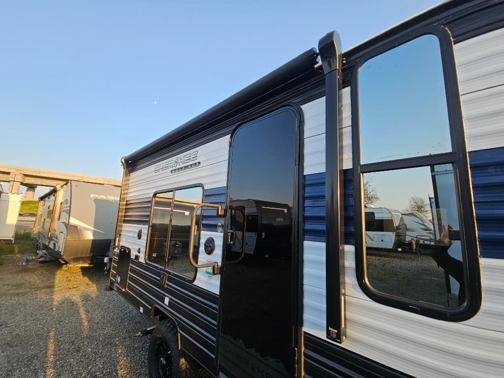 2025 Forest River 2025 Forest River Cherokee Wolf Pup - thumbnail 31