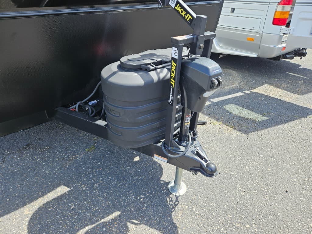 2025 Keystone RV 2025 Keystone RV Outback - thumbnail 9