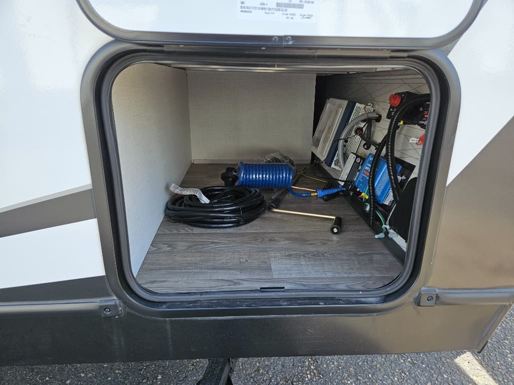 2025 Keystone RV 2025 Keystone RV Outback - thumbnail 13