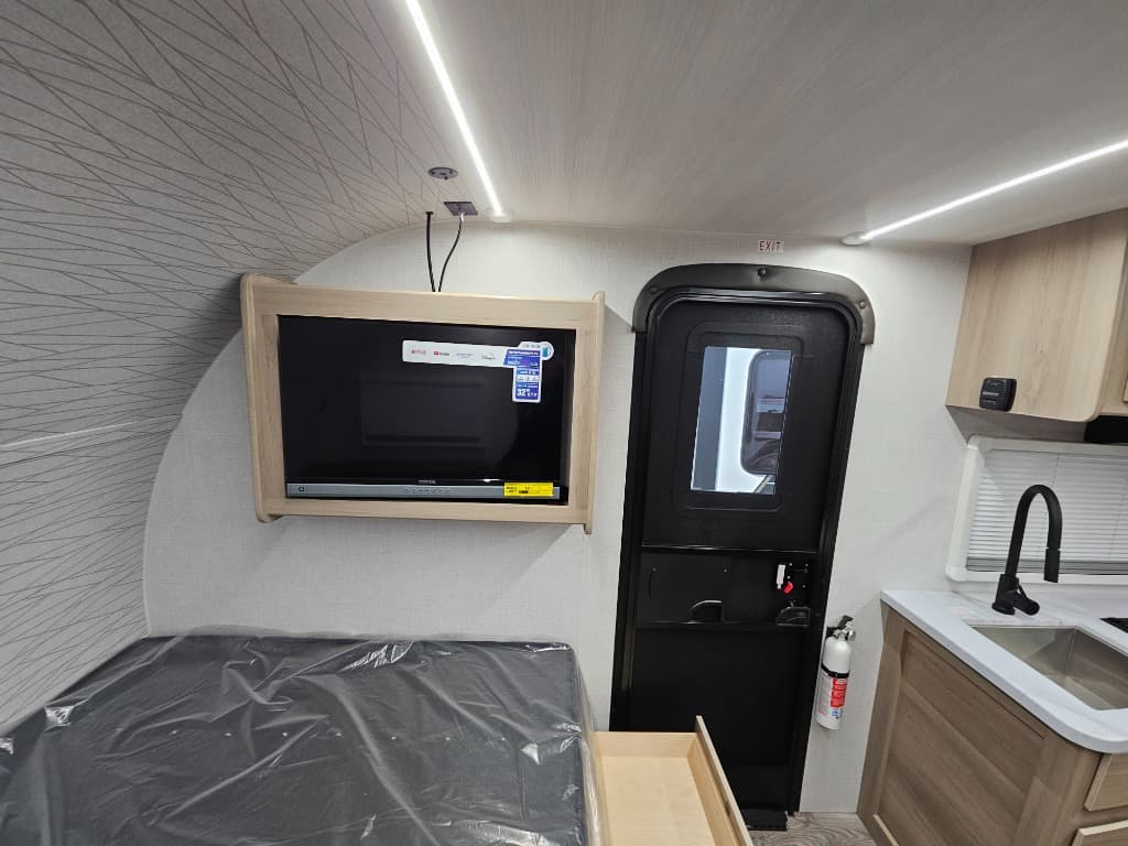 2025 Keystone RV 2025 Keystone RV Outback - thumbnail 32