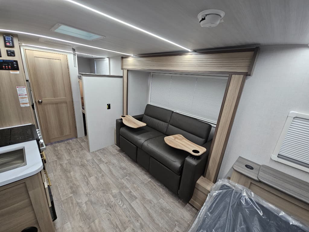 2025 Keystone RV 2025 Keystone RV Outback - thumbnail 33