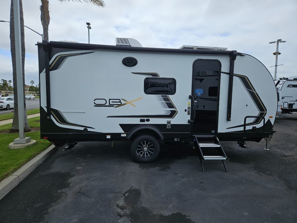 2025 Keystone RV 2025 Keystone RV Outback - thumbnail 3