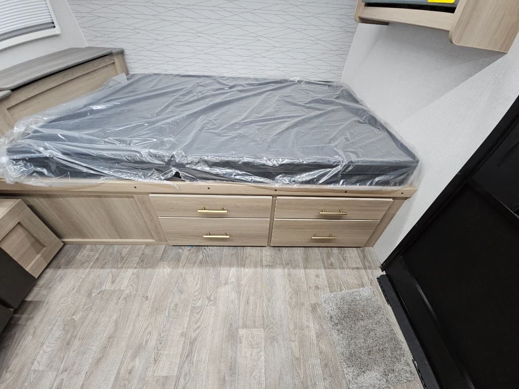 2025 Keystone RV 2025 Keystone RV Outback - thumbnail 32