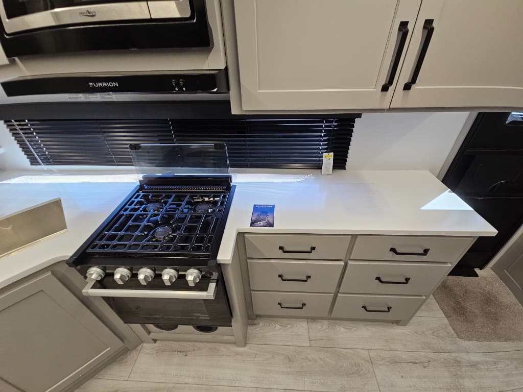 2025 Keystone RV 2025 Keystone RV Outback - thumbnail 25