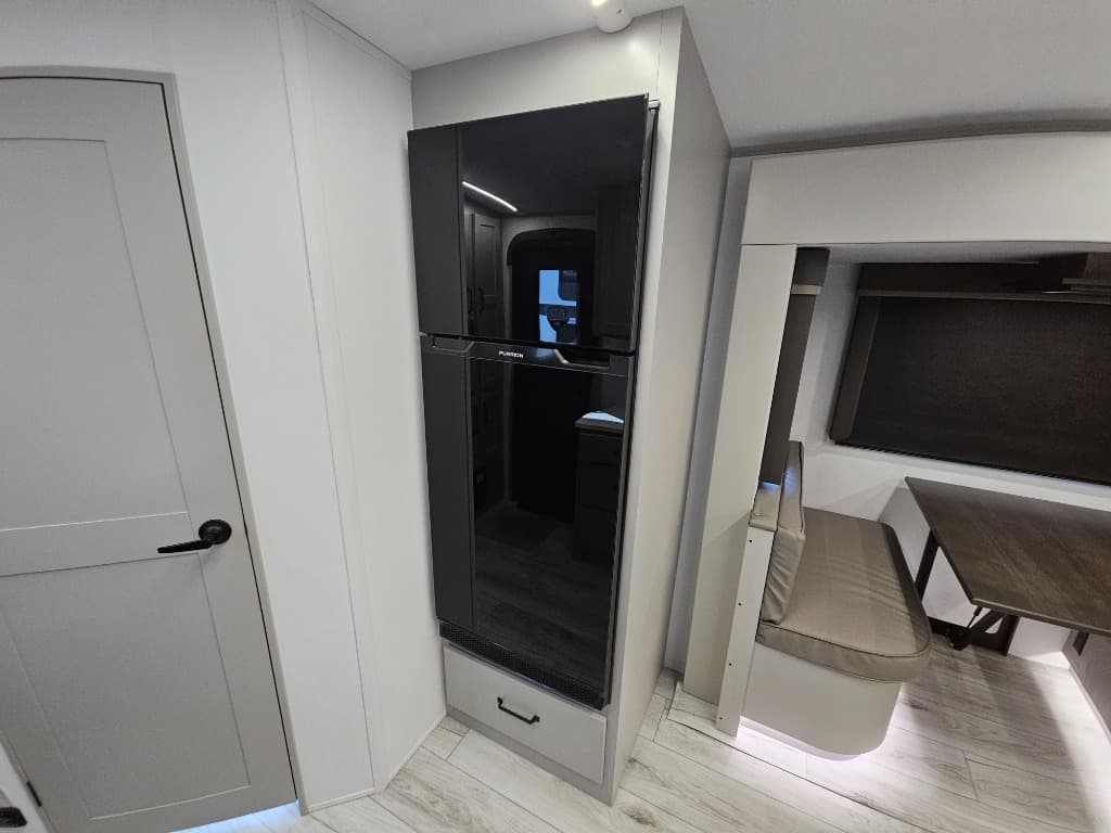 2025 Keystone RV 2025 Keystone RV Outback - thumbnail 32