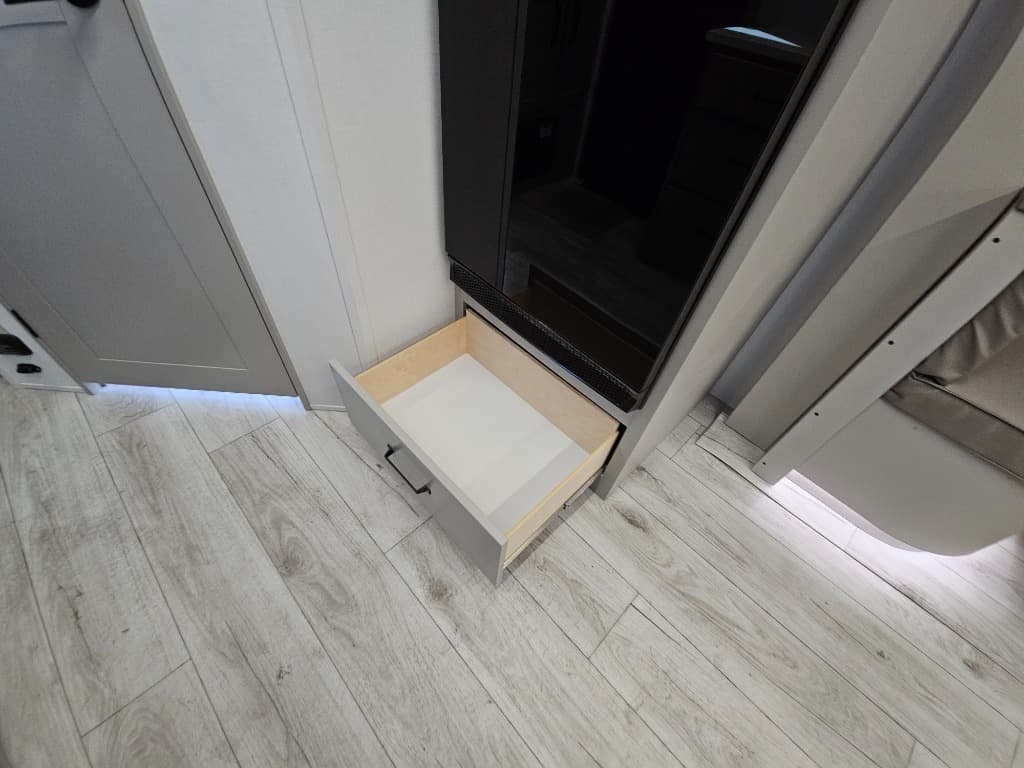 2025 Keystone RV 2025 Keystone RV Outback - thumbnail 33