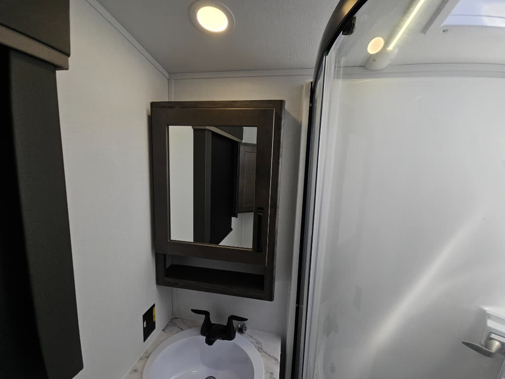 2025 Keystone RV 2025 Keystone RV Outback - thumbnail 43