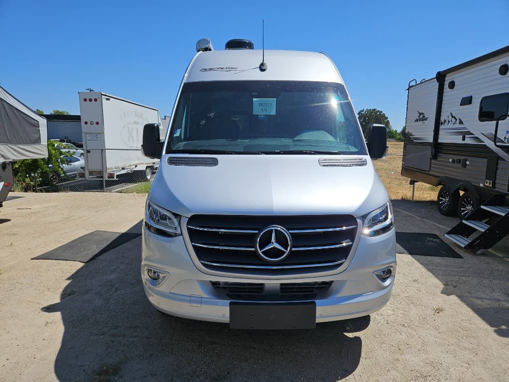 2025 Pleasure-Way 2025 Pleasure-Way Plateau - thumbnail 8