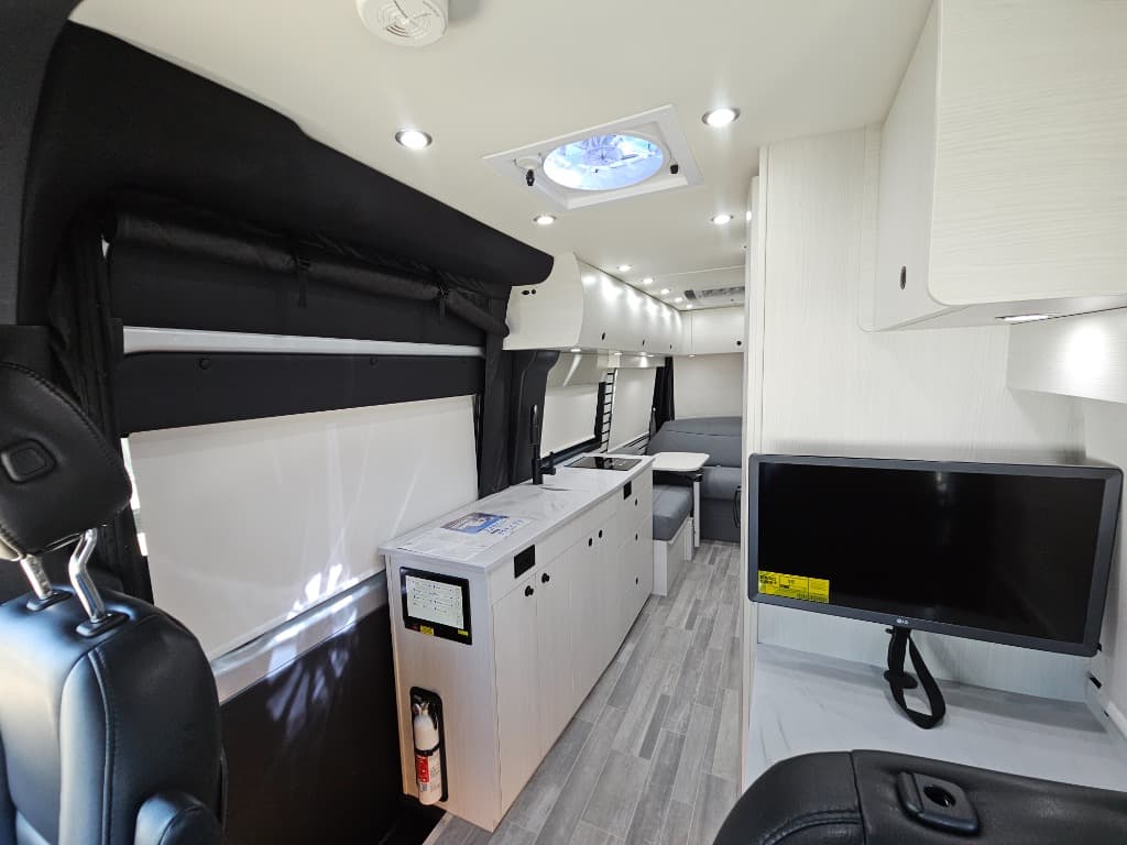 2025 Pleasure-Way 2025 Pleasure-Way Plateau - thumbnail 9