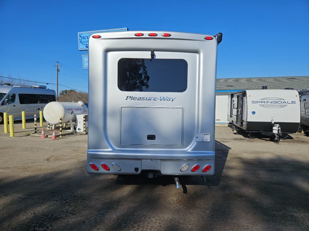 2025 Pleasure-Way 2025 Pleasure-Way Plateau - thumbnail 5