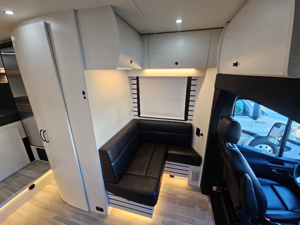 2025 Pleasure-Way 2025 Pleasure-Way Plateau - thumbnail 12