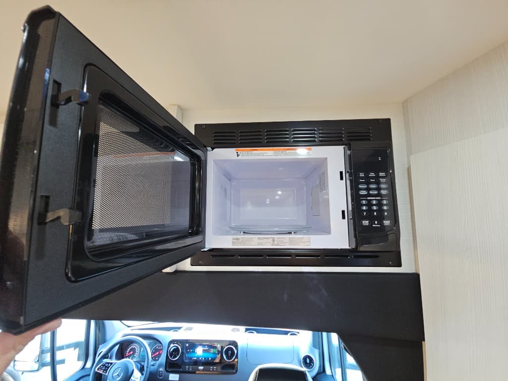 2025 Pleasure-Way 2025 Pleasure-Way Plateau - thumbnail 20