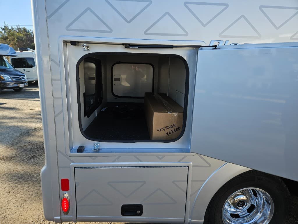 2025 Pleasure-Way 2025 Pleasure-Way Plateau - thumbnail 61