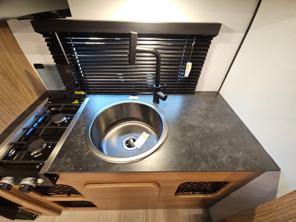 2026 Keystone RV 2026 Keystone RV Reign - thumbnail 24