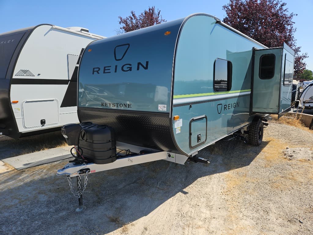 2026 Keystone RV 2026 Keystone RV Reign - thumbnail 6