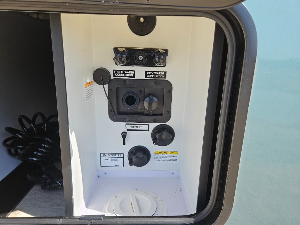 2026 Keystone RV 2026 Keystone RV Reign - thumbnail 19