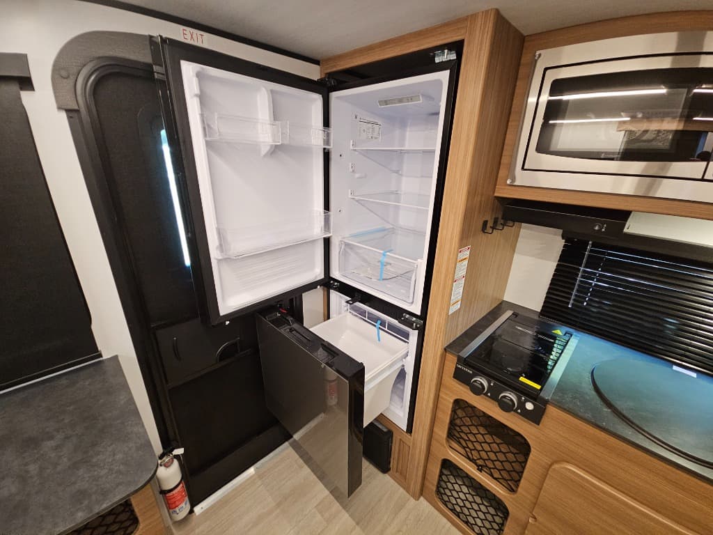 2026 Keystone RV 2026 Keystone RV Reign - thumbnail 24