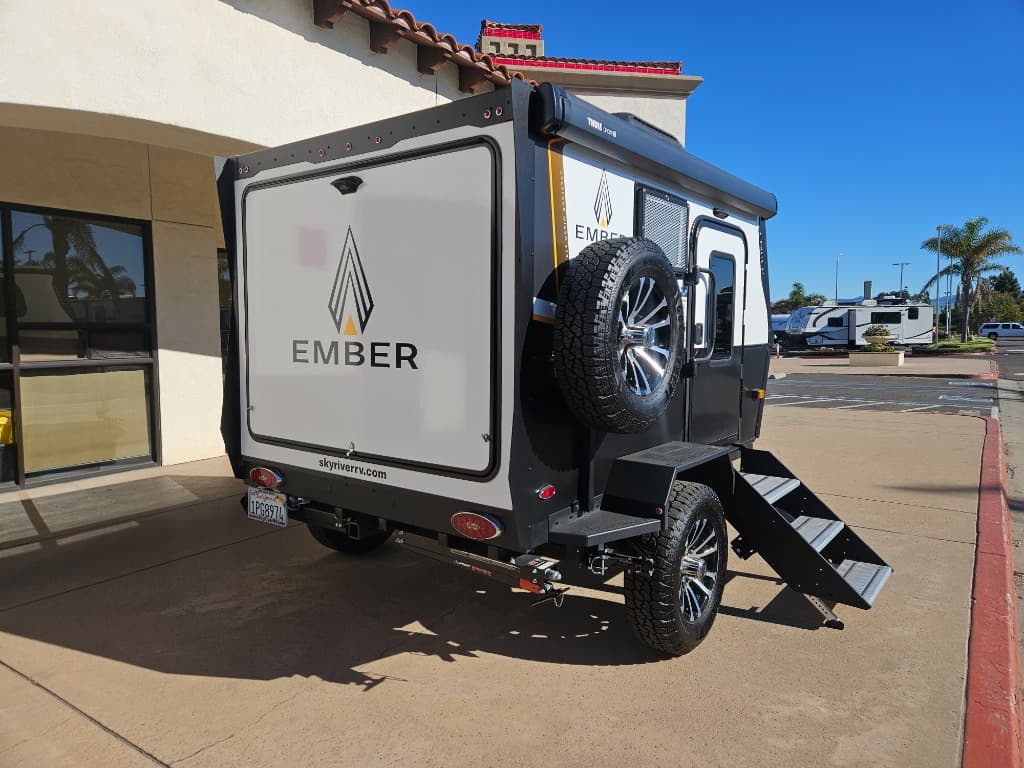 2023 Ember 2023 Ember Overland Micro Series - thumbnail 3