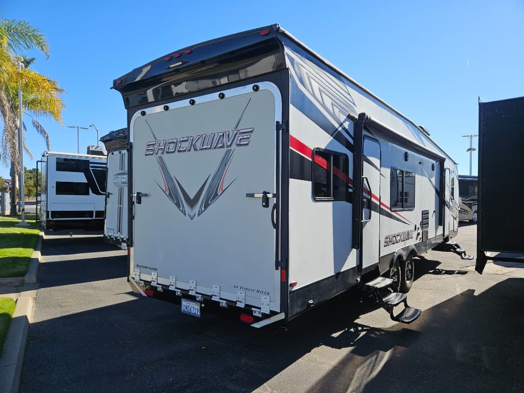 2020 Forest River 2020 Forest River Shockwave - thumbnail 2