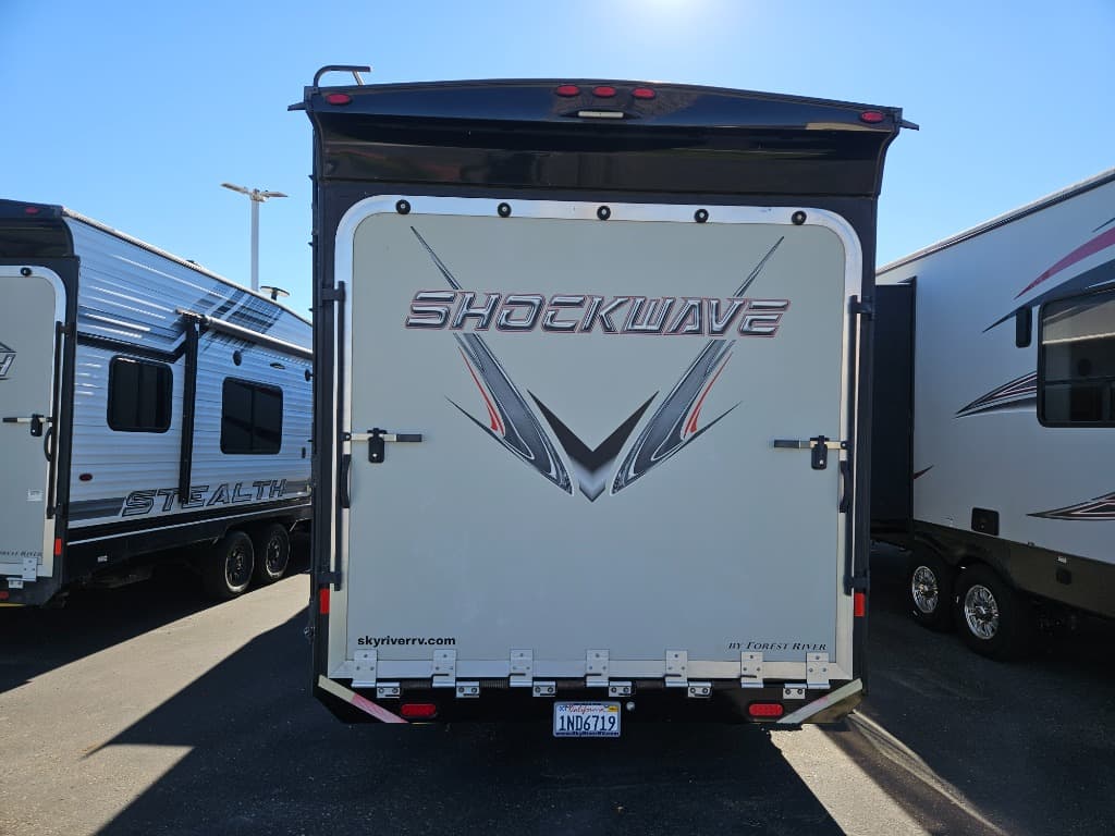 2020 Forest River 2020 Forest River Shockwave - thumbnail 3