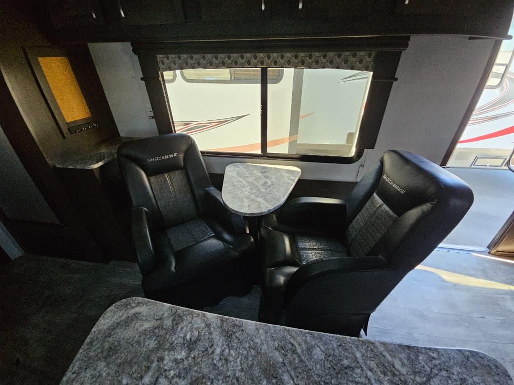 2020 Forest River 2020 Forest River Shockwave - thumbnail 28