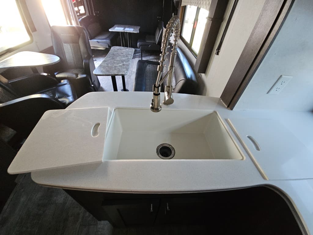 2020 Forest River 2020 Forest River Shockwave - thumbnail 34