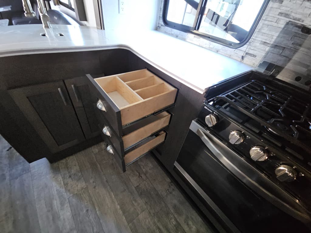 2020 Forest River 2020 Forest River Shockwave - thumbnail 40