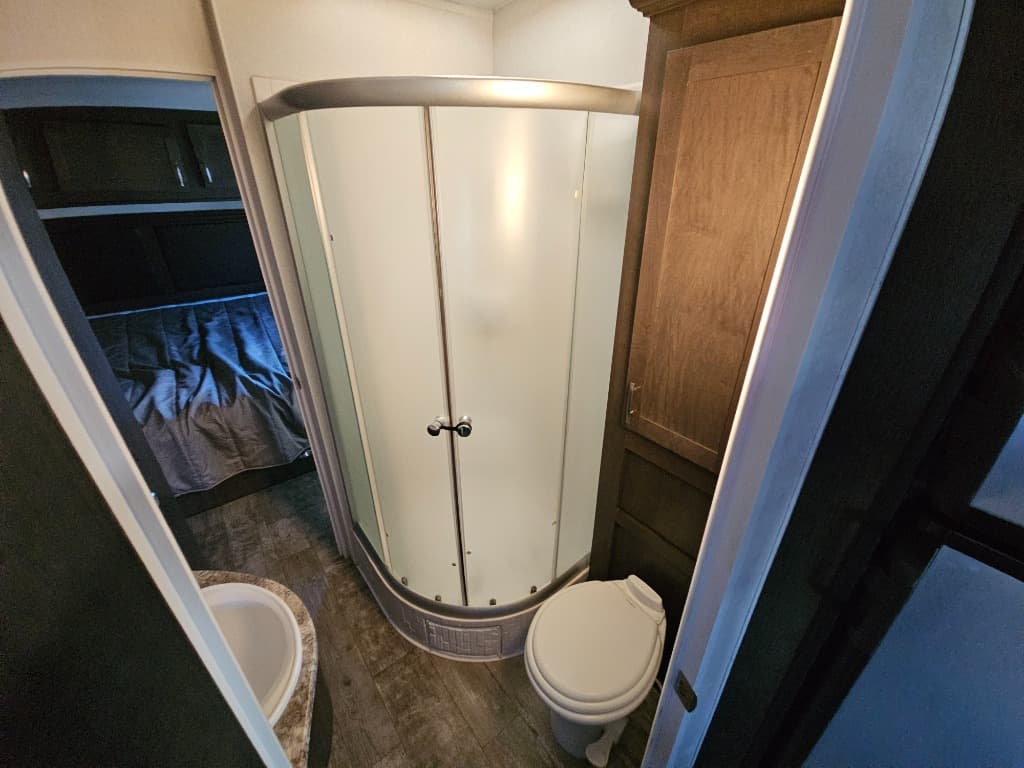 2020 Forest River 2020 Forest River Shockwave - thumbnail 49