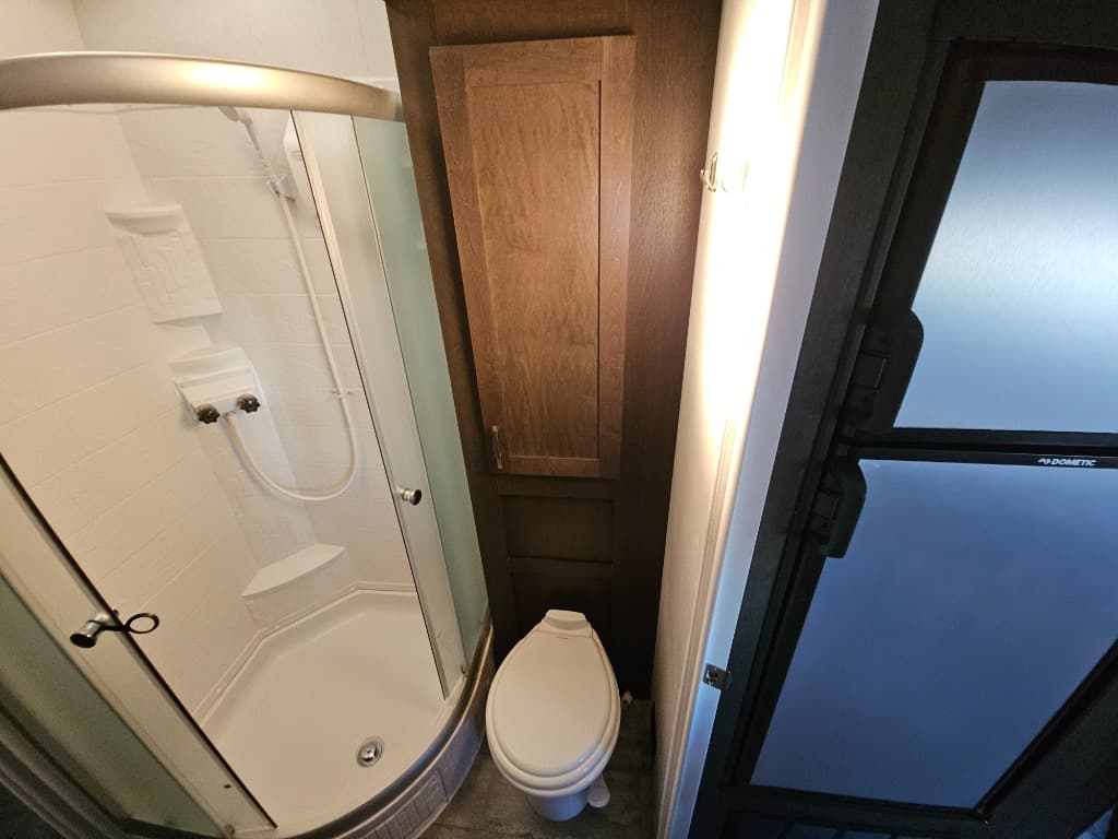 2020 Forest River 2020 Forest River Shockwave - thumbnail 51