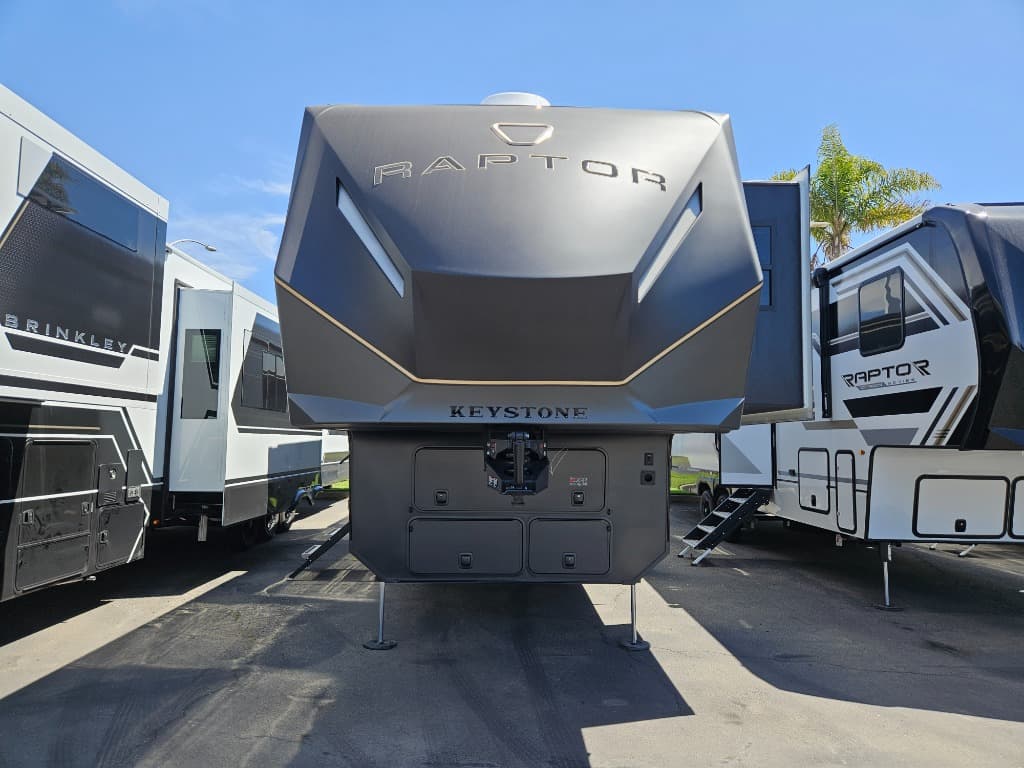 2026 Keystone RV 2026 Keystone RV Raptor - thumbnail 7
