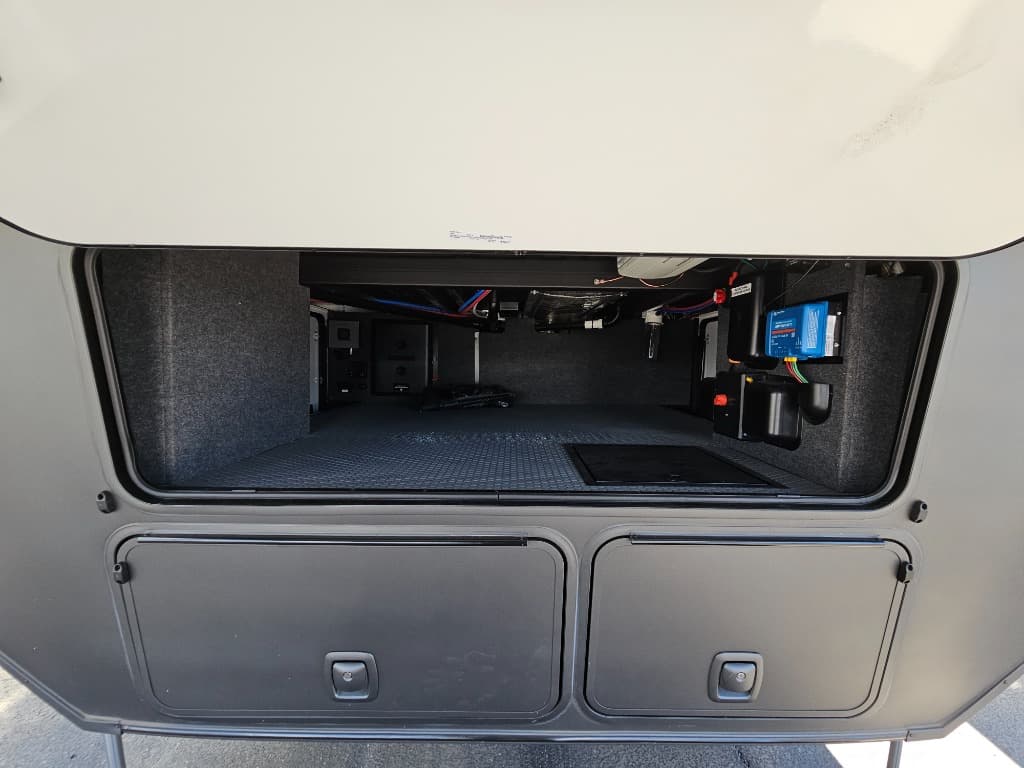 2026 Keystone RV 2026 Keystone RV Raptor - thumbnail 9