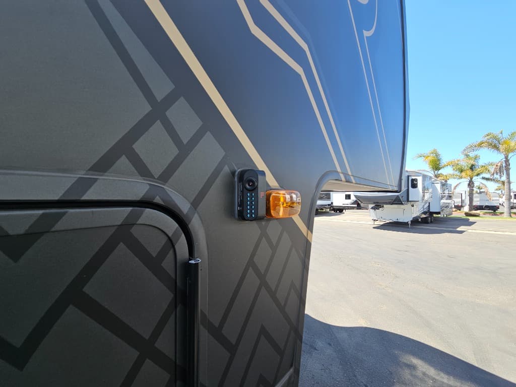 2026 Keystone RV 2026 Keystone RV Raptor - thumbnail 15