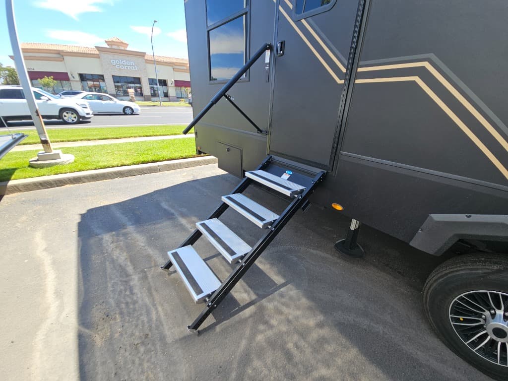 2026 Keystone RV 2026 Keystone RV Raptor - thumbnail 25