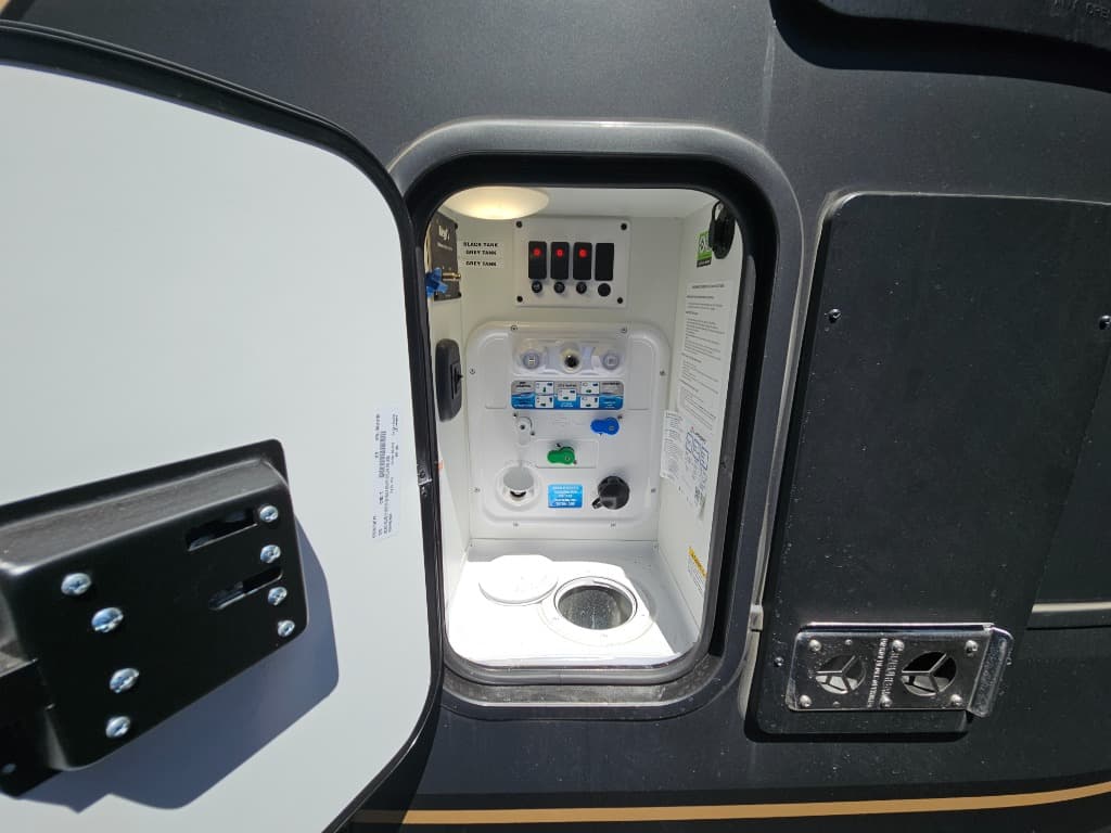 2026 Keystone RV 2026 Keystone RV Raptor - thumbnail 34