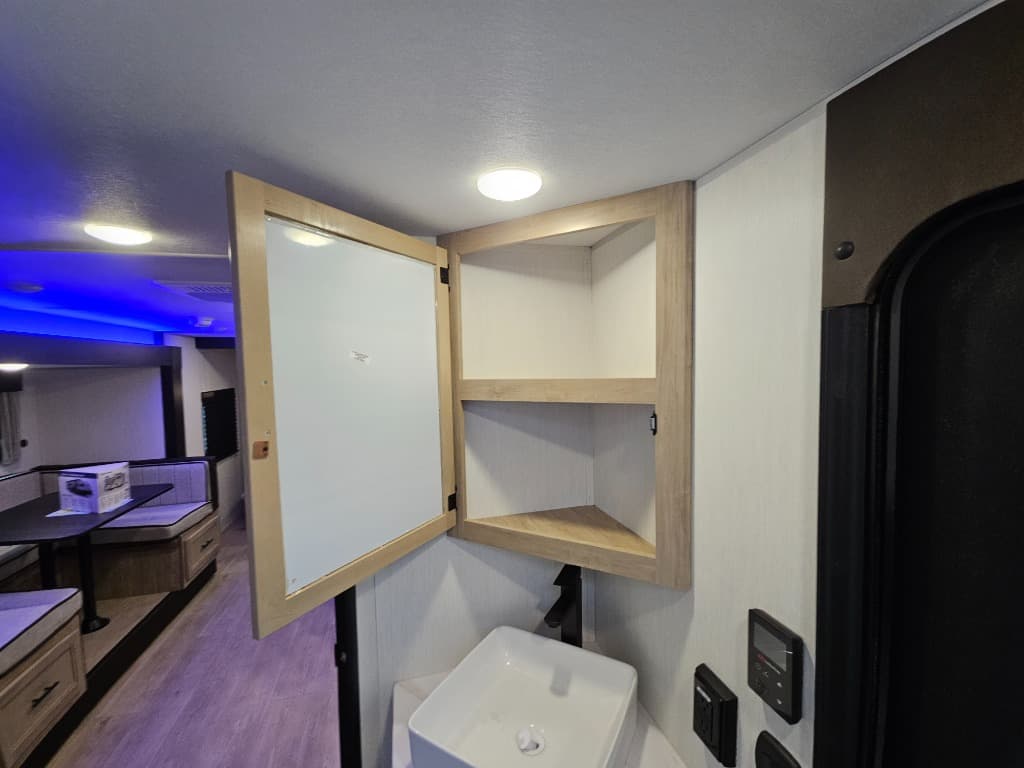 2026 Keystone RV 2026 Keystone RV Raptor - thumbnail 39