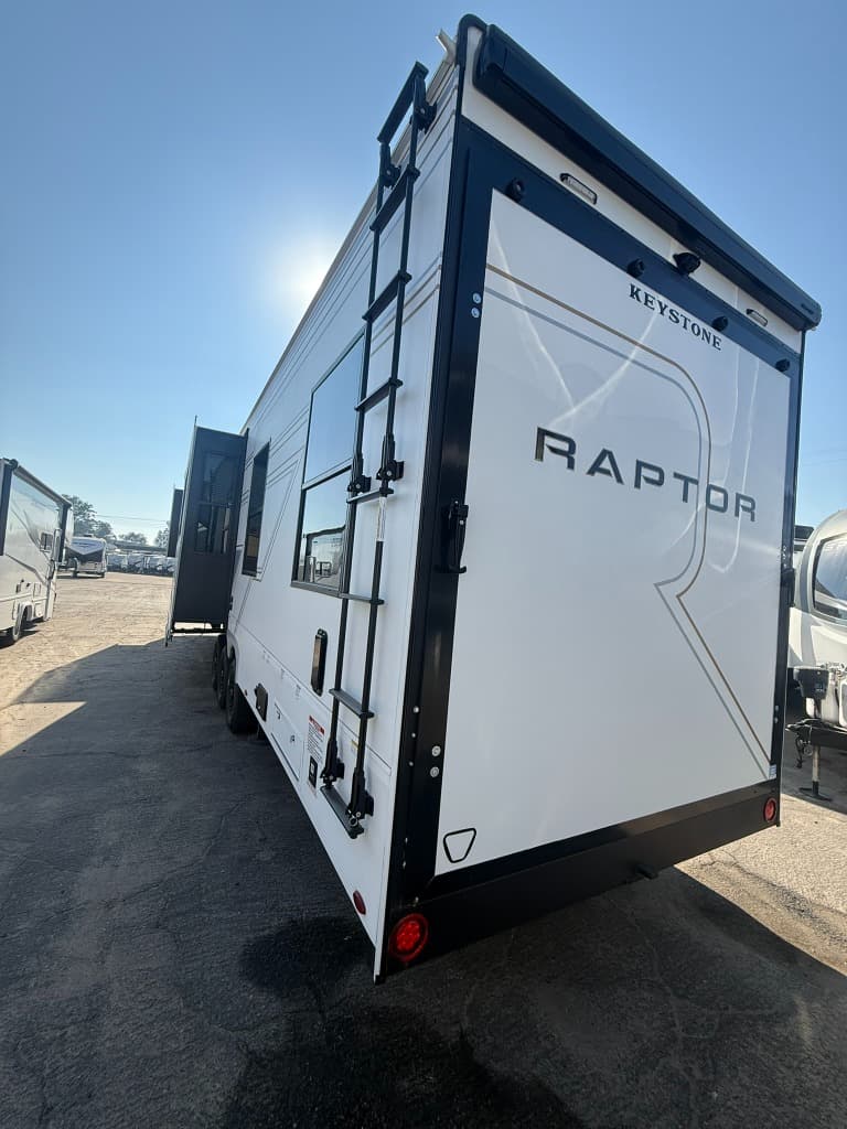 2026 Keystone RV 2026 Keystone RV Raptor - thumbnail 5