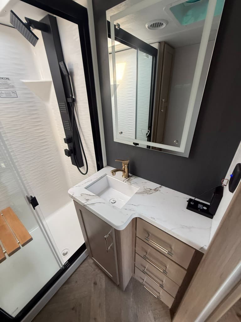 2026 Keystone RV 2026 Keystone RV Raptor - thumbnail 12