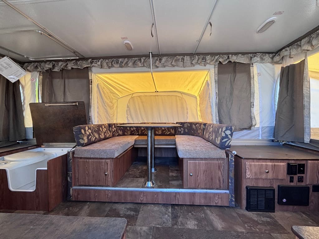 2015 Forest River RV 2015 Forest River RV Rockwood Freedom - thumbnail 6