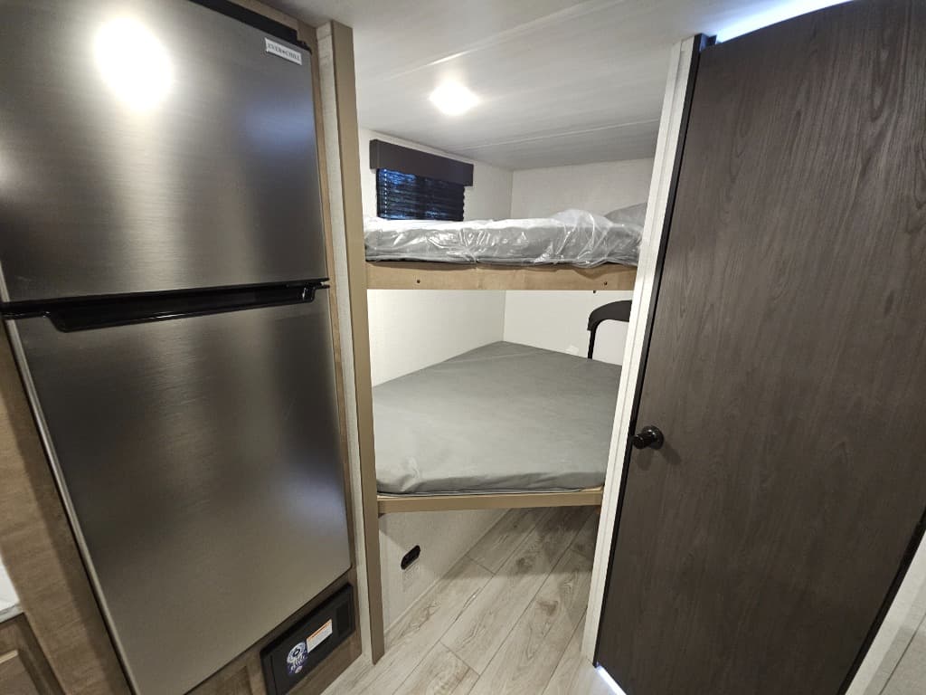 2025 Keystone RV 2025 Keystone RV Springdale Classic Mini - thumbnail 22