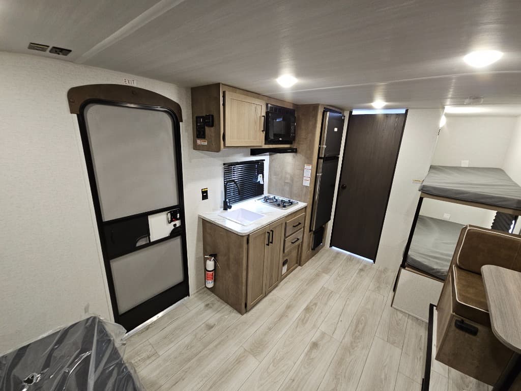 2025 Keystone RV 2025 Keystone RV Springdale Classic Mini - thumbnail 10