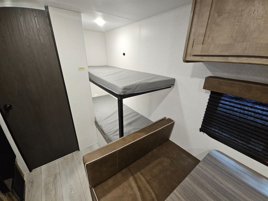 2025 Keystone RV 2025 Keystone RV Springdale - thumbnail 16