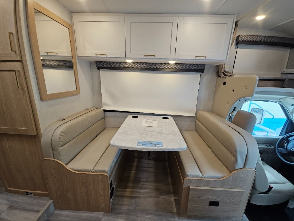 2026 Thor Motor Coach 2026 Thor Motor Coach Four Winds - thumbnail 10