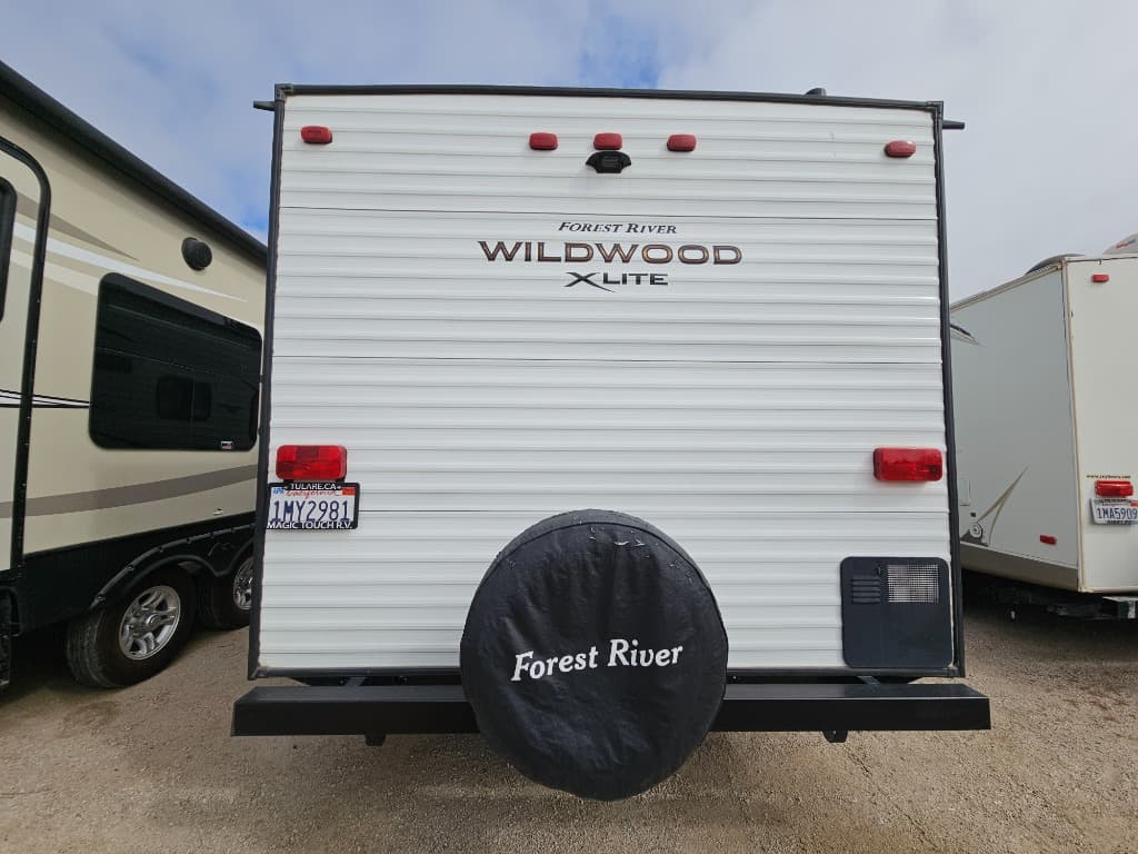 2019 Forest River 2019 Forest River Wildwood X-Lite - thumbnail 3