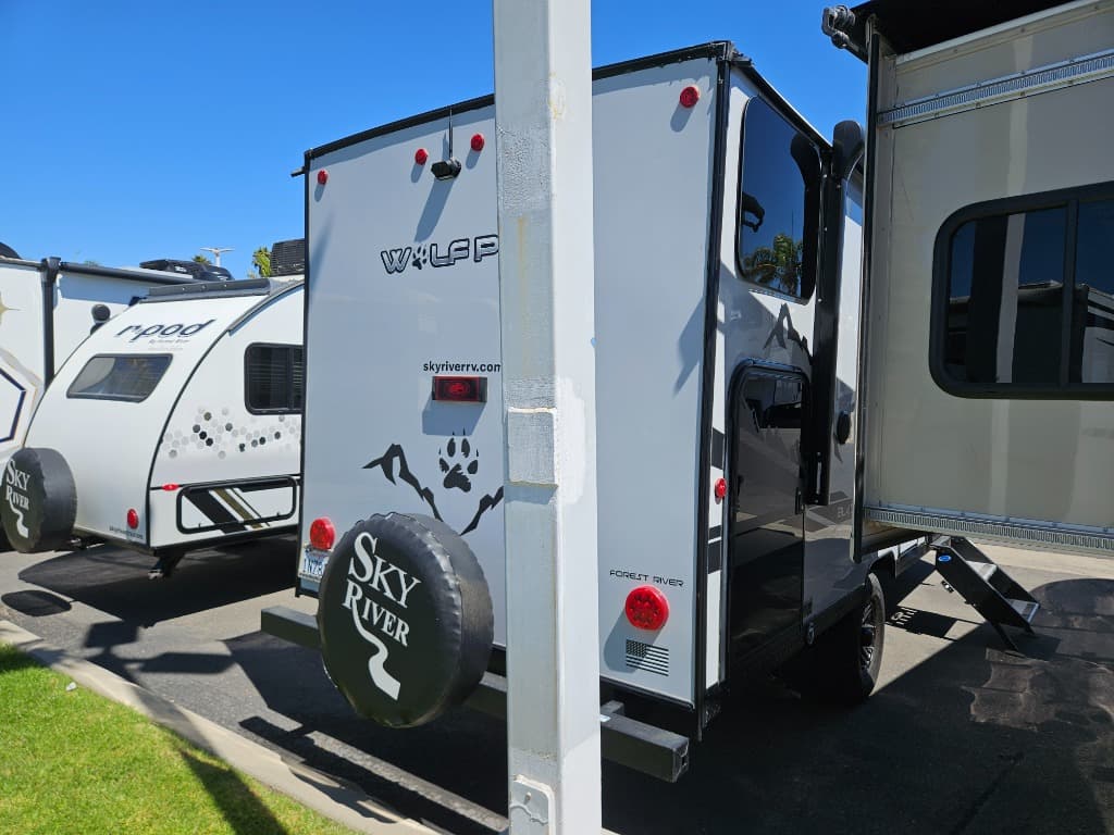 2023 Forest River 2023 Forest River Cherokee Wolf Pup Black Label - thumbnail 3