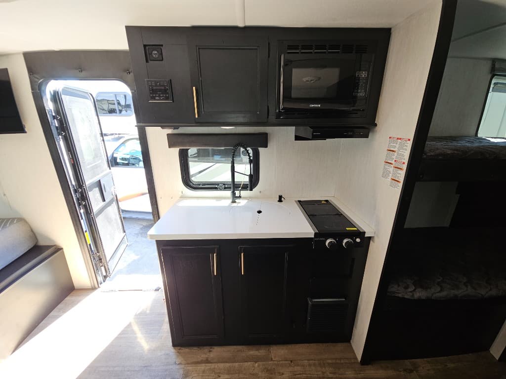 2023 Forest River 2023 Forest River Cherokee Wolf Pup Black Label - thumbnail 10