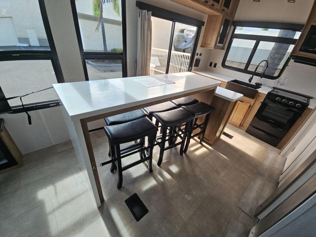 2024 Forest River 2024 Forest River Cherokee Timberwolf Black Label - thumbnail 11